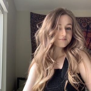 Meet your Posher, Anna